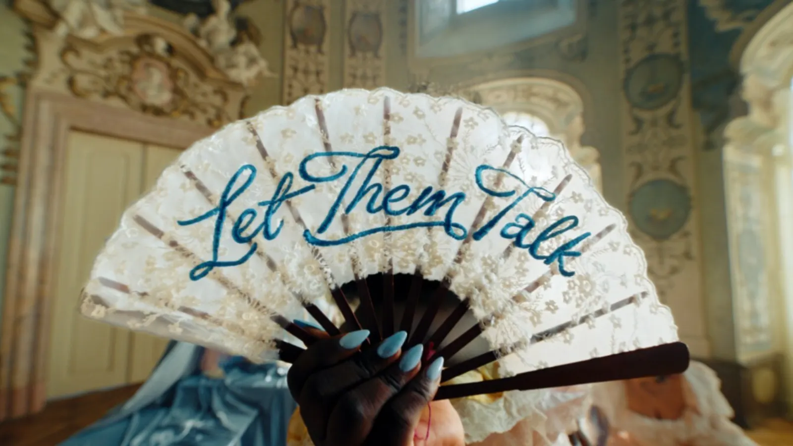 You are currently viewing كيف استثمرت دوف جمال “بريدجيرتون” في حملة تسويقية ذكية؟