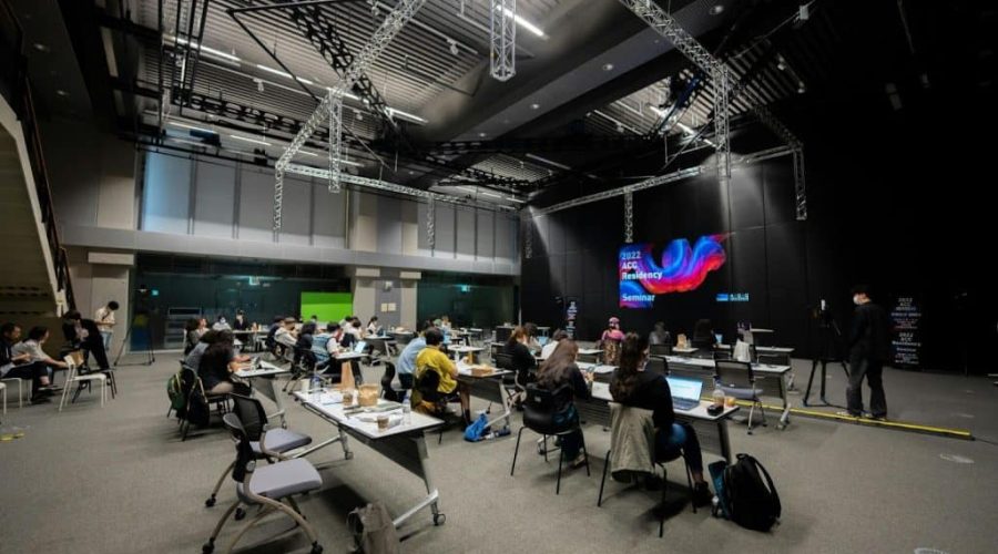 دليل اختيار مكان المؤتمر: خطوات عملية لموقع مثالي