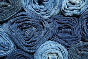 Read more about the article Beer-Infused Jeans Target Gen Z Country Fans
