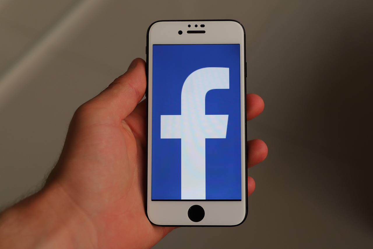 You are currently viewing Snapchat Statistics 2026: Users, Revenue, and Ads Data