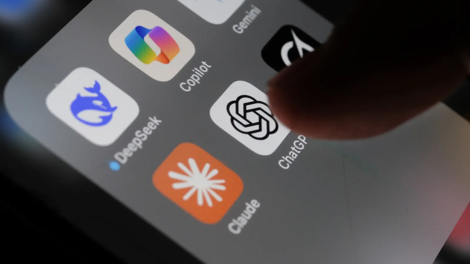 You are currently viewing Rethinking Brand Loyalty in an AI Powered Consumer World