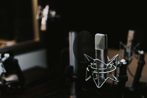 Read more about the article Efficient Podcasting: Record Interviews in Under 2 Hours