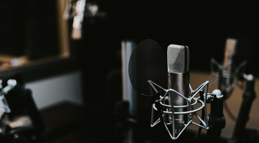 Efficient Podcasting: Record Interviews in Under 2 Hours