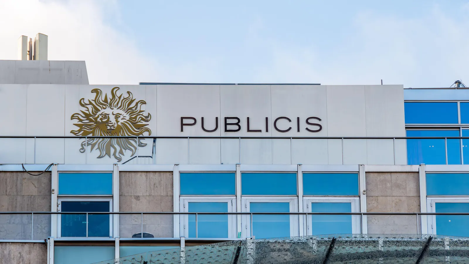 You are currently viewing Publicis Raises Outlook Amid LiveRamp Deal and Sapient Challenges