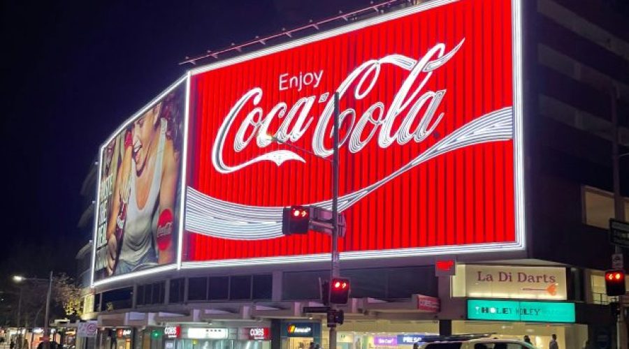 نهاية استراتيجية “فكر عالمياً وتصرف محلياً