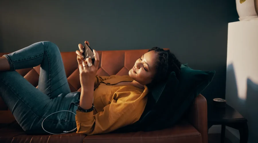 Microdrama Advertising Surges as App Downloads Soar